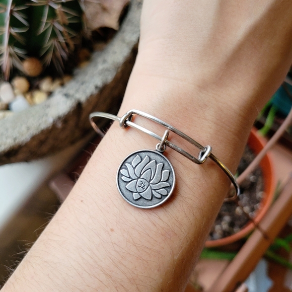Alex & Ani 2013 Lotus Flower Om Bracelet - Picture 2 of 8